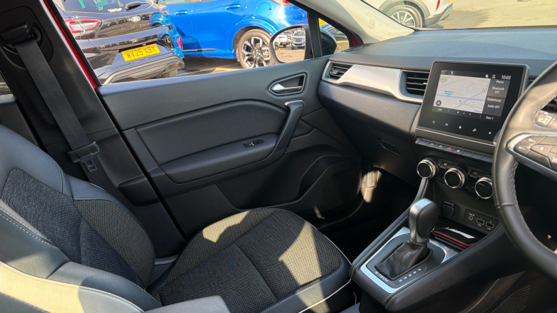 Renault Captur 1.6 E-Tech full hybrid 145 Techno 5dr Auto Hybrid Hatchback